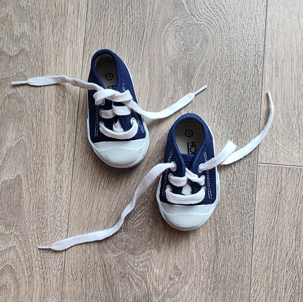 3/$25 - Honors baby shoes size 1